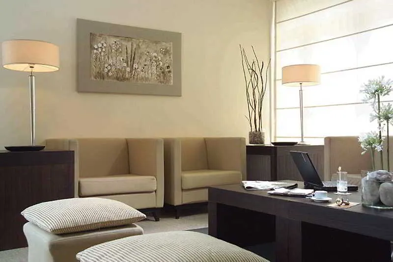 *** Hotel The Church Village Rom Italien