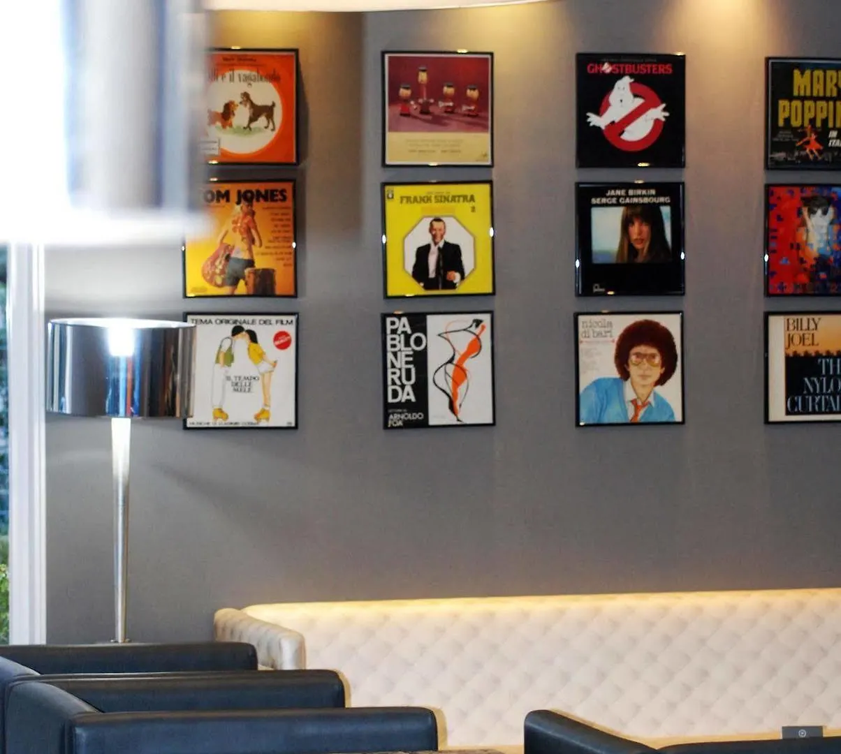 *** Hotel The Church Village Rom Italien